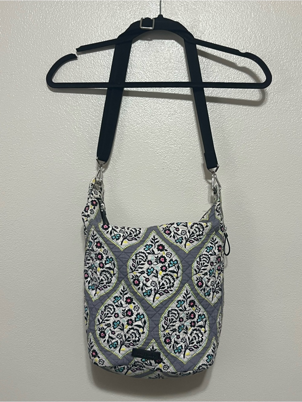 VERA BRADLEY Gray Heritage Leaf Handbag Black Adjustable Strap Top & Side Zip